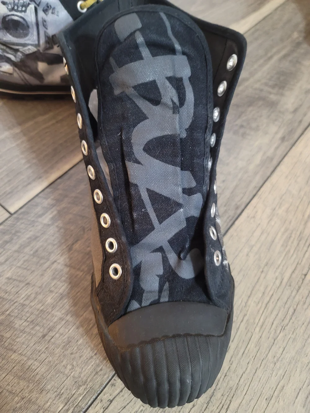P.F. Flyers Limited Edition BOOMBOX Hip Hop Sneakers Artwork Justin Bua Men 9.5